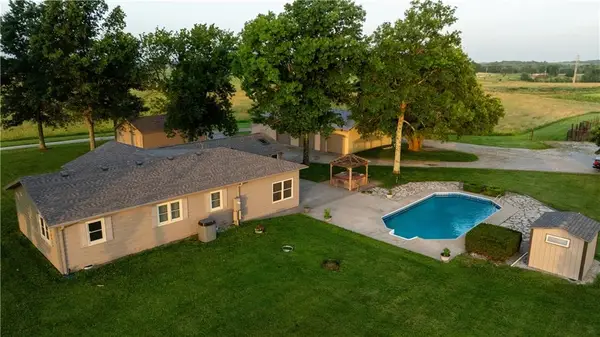 38210 Osawatomie Road, Osawatomie, KS 66064
