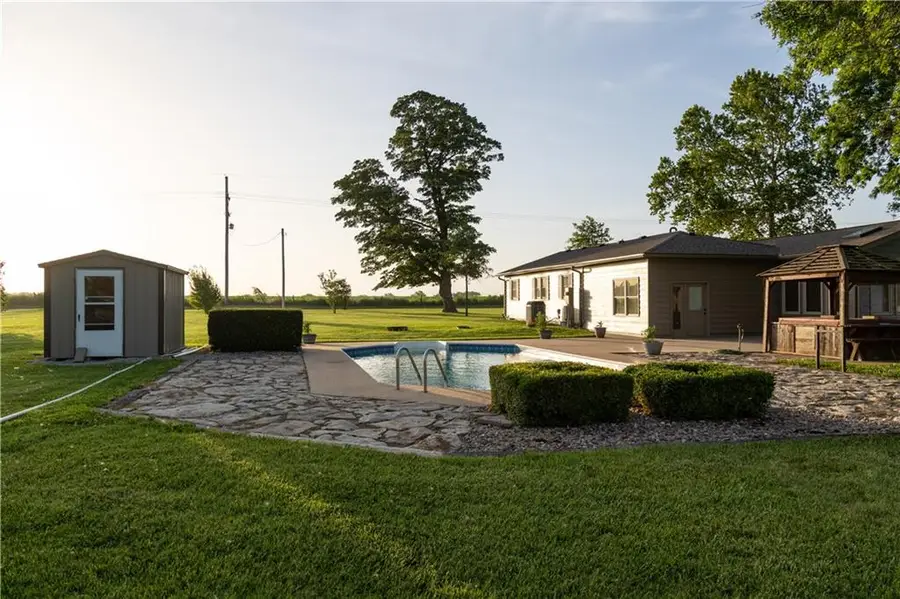 38210 Osawatomie Road, Osawatomie, KS 66064 - #3
