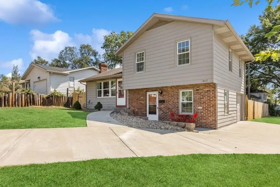 8617 W 92nd Street, Overland Park, KS 66212 - #1