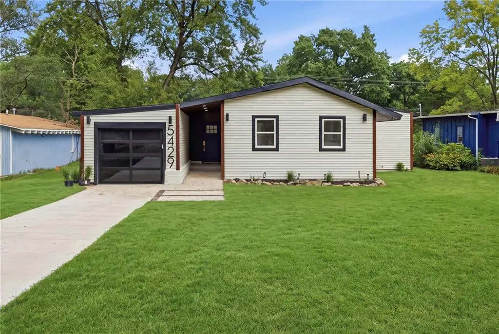 5429 Maple Street, Mission, KS 66202 - #1