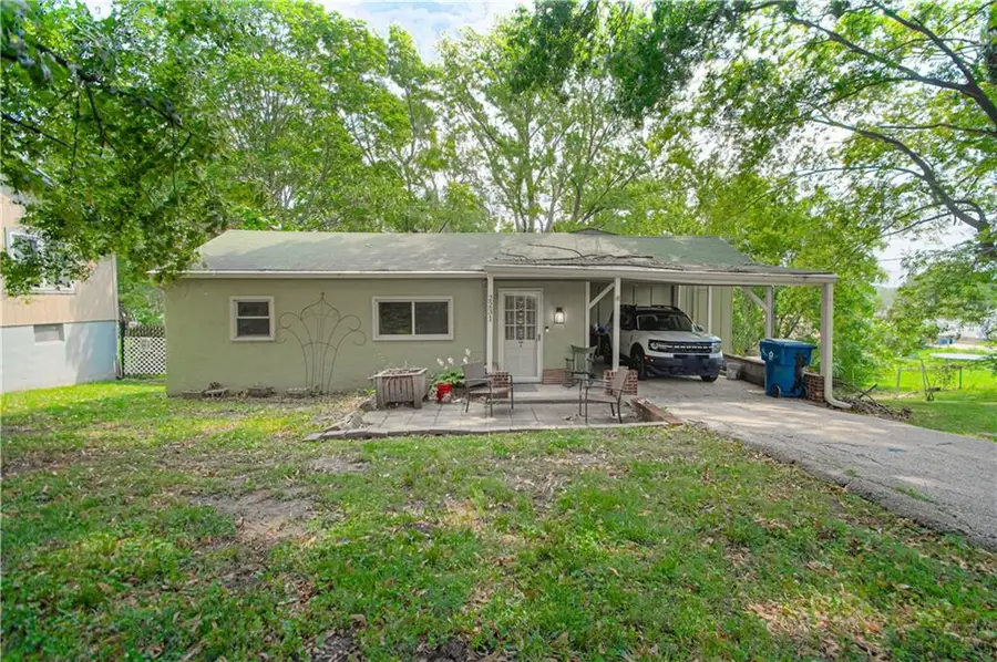2231 N River Boulevard, Sugar Creek, MO 64050 - #2