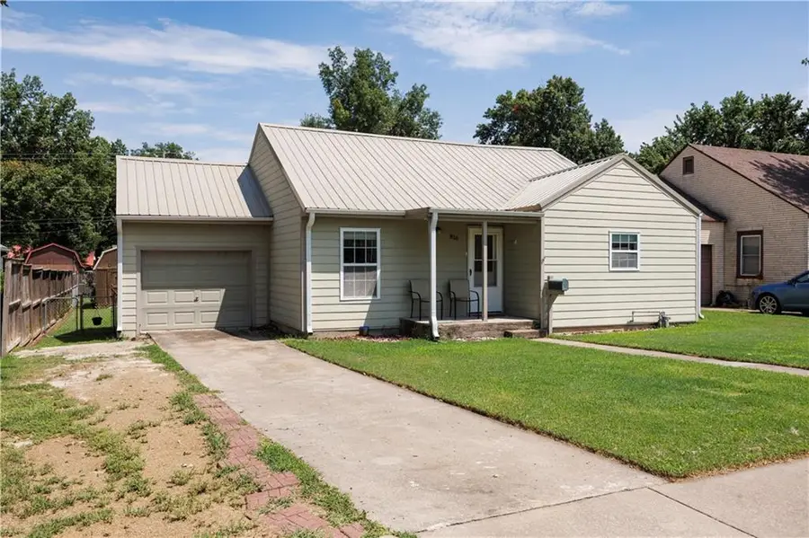816 N 8th Street, Neodesha, KS 66757 - #3