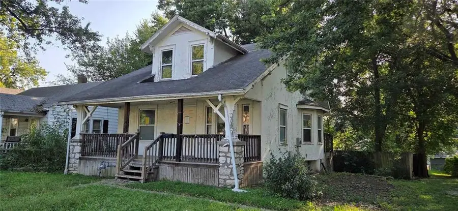 121 N Ash Avenue, Independence, MO 64053 - #3