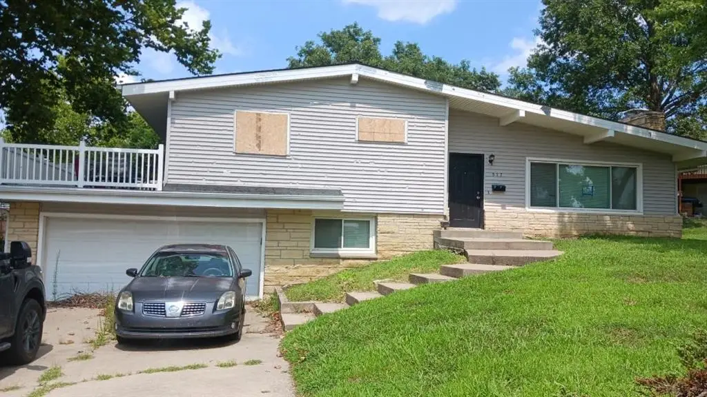 517 Brown Circle Drive, Osawatomie, KS 66064 - #1