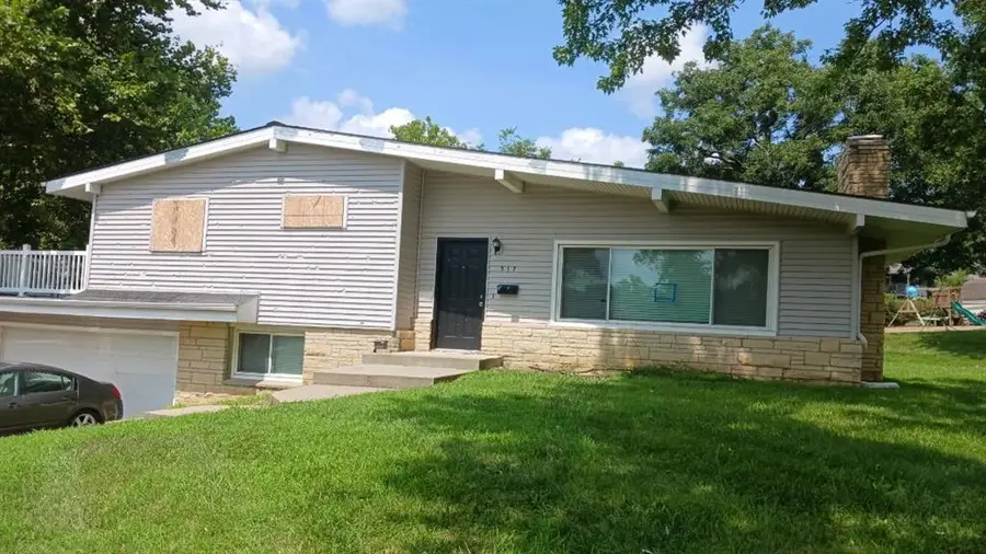 517 Brown Circle Drive, Osawatomie, KS 66064 - #2