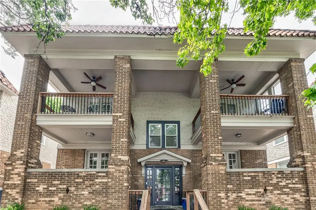 1813 W 41st Street, Kansas City, MO 64111 - #1