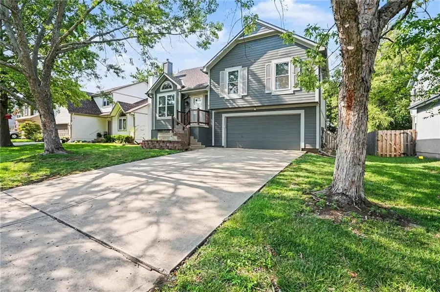18800 W 164th Street, Olathe, KS 66062 - #2