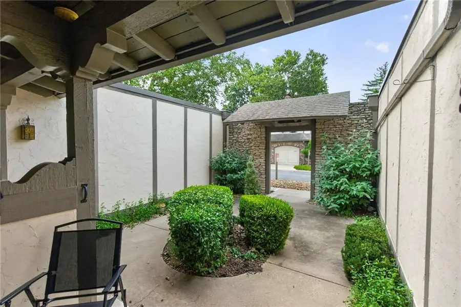 10215 Conser Street, Overland Park, KS 66212 - #3