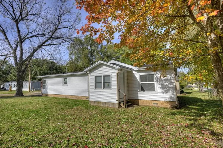 705 N Cayuga Street, Frontenac, KS 66762 - #3