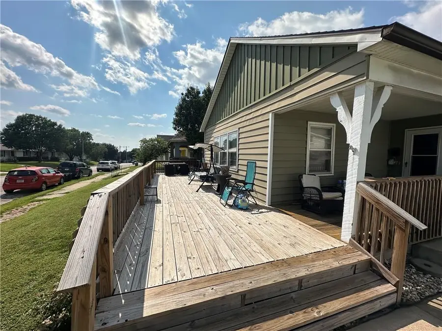 2425 Olive Street, Saint Joseph, MO 64507 - #3