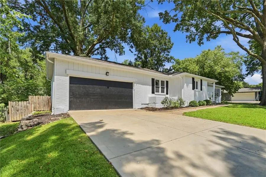3706 W 96th Street, Overland Park, KS 66206 - #2