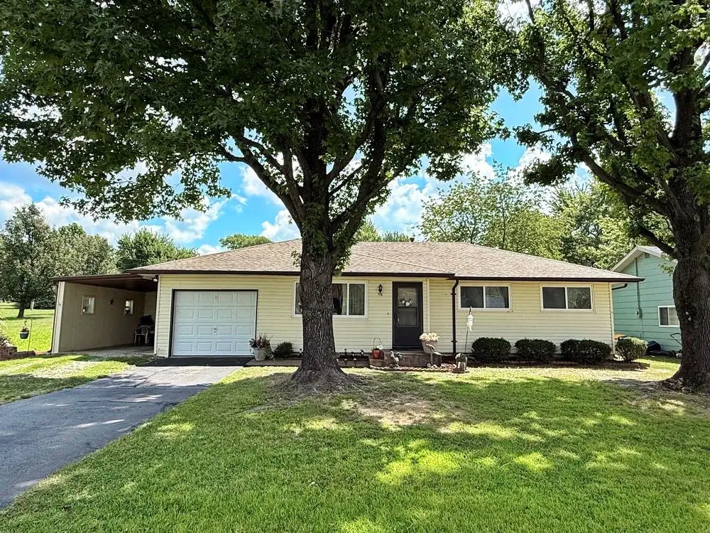 417 S Belisle Street, El Dorado Springs, MO 64744 - #1