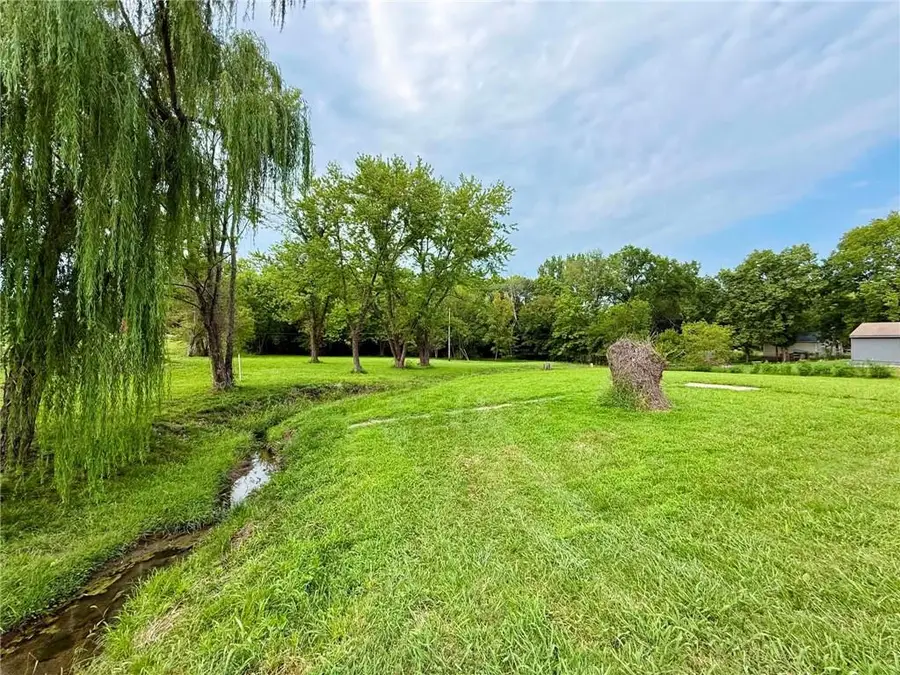108 & 204 E Cynthia Street, McLouth, KS 66054 - #3