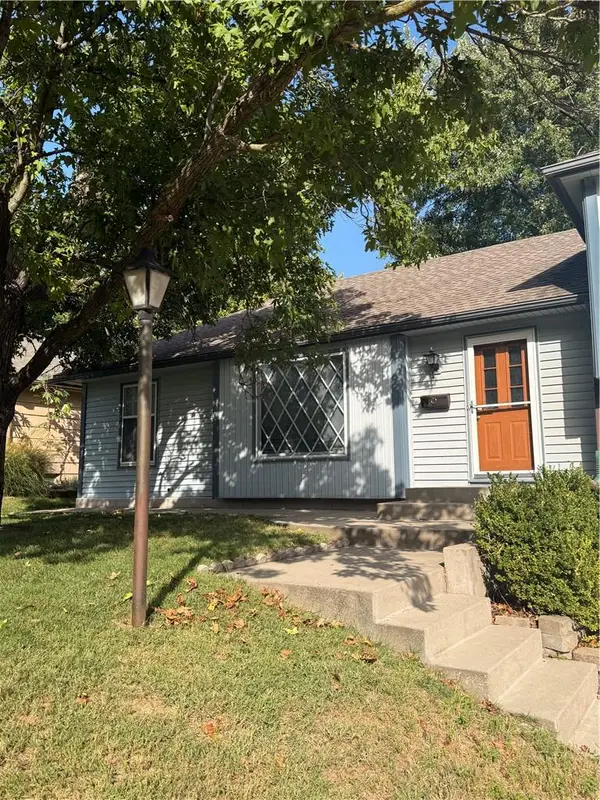 9633 Hardy Street, Overland Park, KS 66212