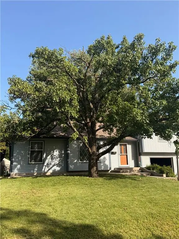 9633 Hardy Street, Overland Park, KS 66212 - #2