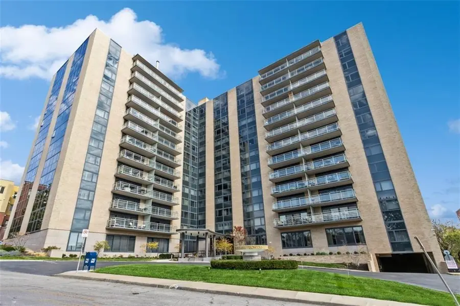 4545 Wornall Road #310, Kansas City, MO 64111 - #3