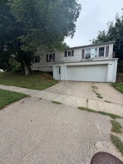 2701 Southeast Trail, Saint Joseph, MO 64506 - #2