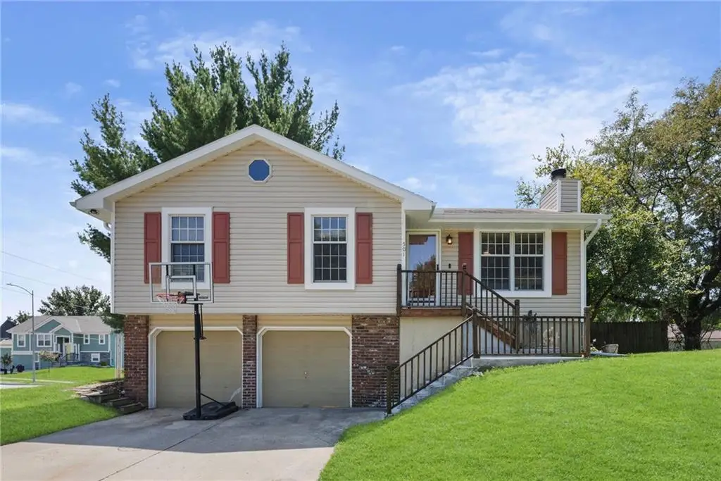 501 Sharon Drive, Liberty, MO 64068 - #1