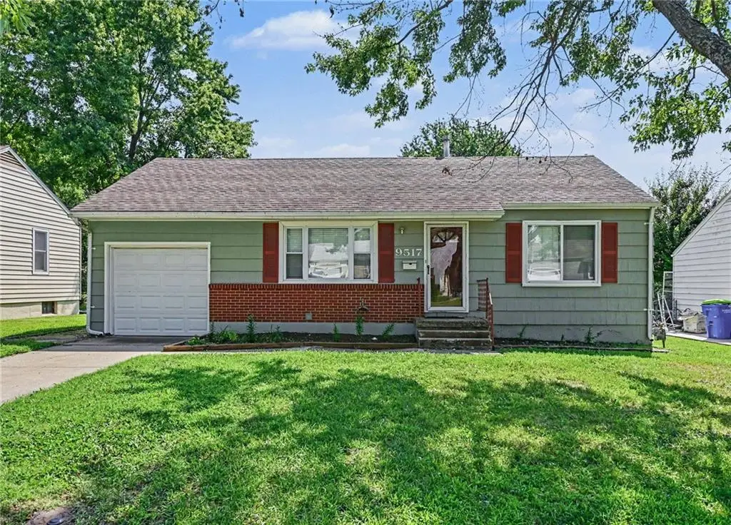 9517 Summit Street, Lenexa, KS 66215 - #1