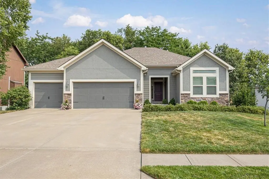 408 Lee Drive, Kearney, MO 64060 - #1