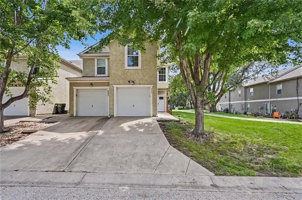 800 S Woodson Court, Gardner, KS 66030