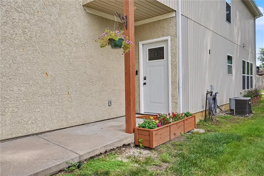 800 S Woodson Court, Gardner, KS 66030 - #3