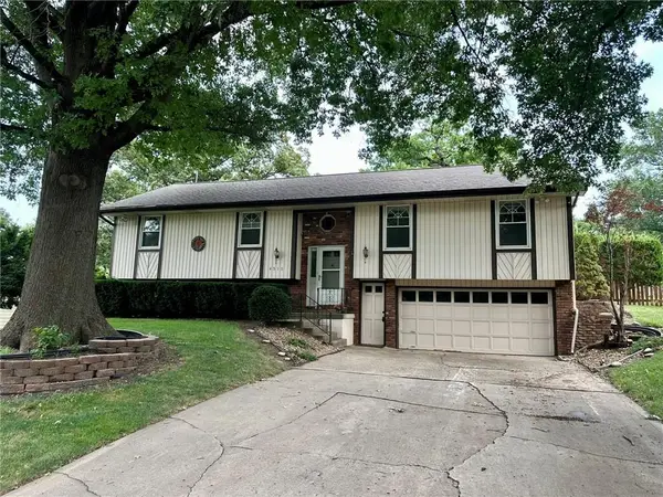 4515 N Main Street, Kansas City, MO 64116