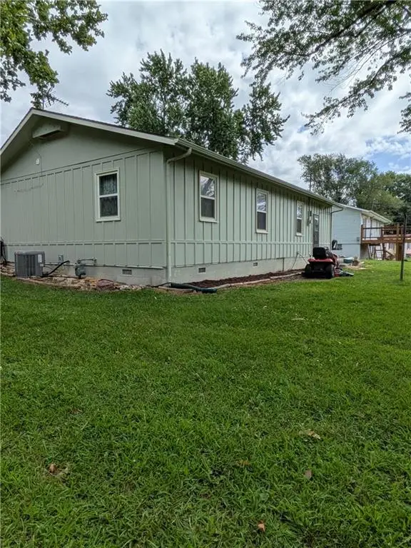 705 Park Street, Oskaloosa, KS 66066 - #3