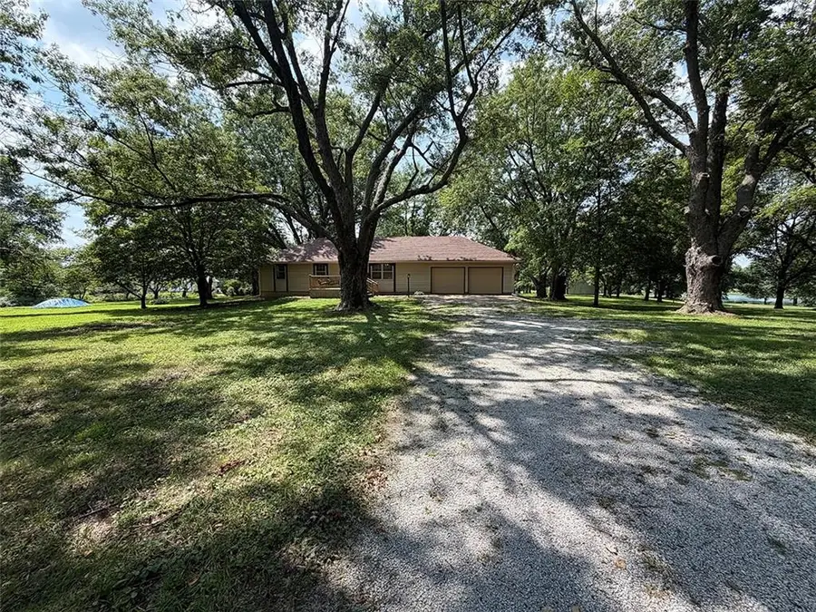 2414 N Hoover Road, Buckner, MO 64016 - #3