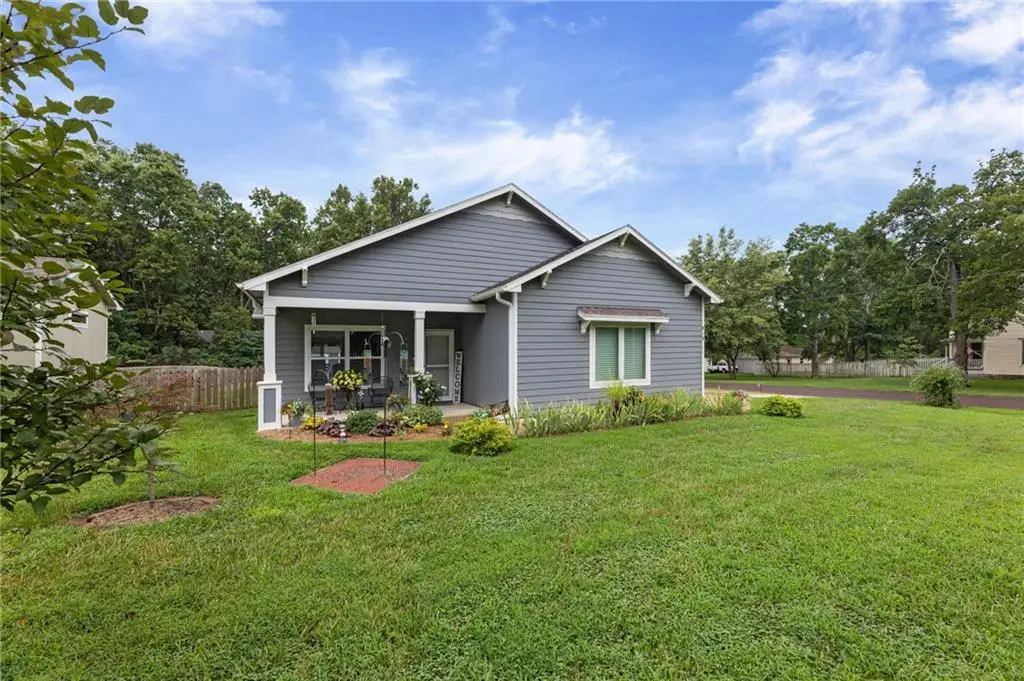 819 Baker Street, Baldwin City, KS 66006 - #1