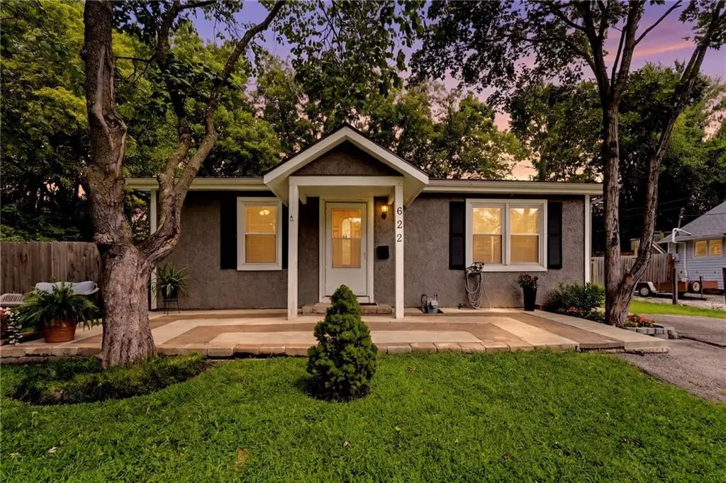 622 N Chestnut Street, Olathe, KS 66061 - #1