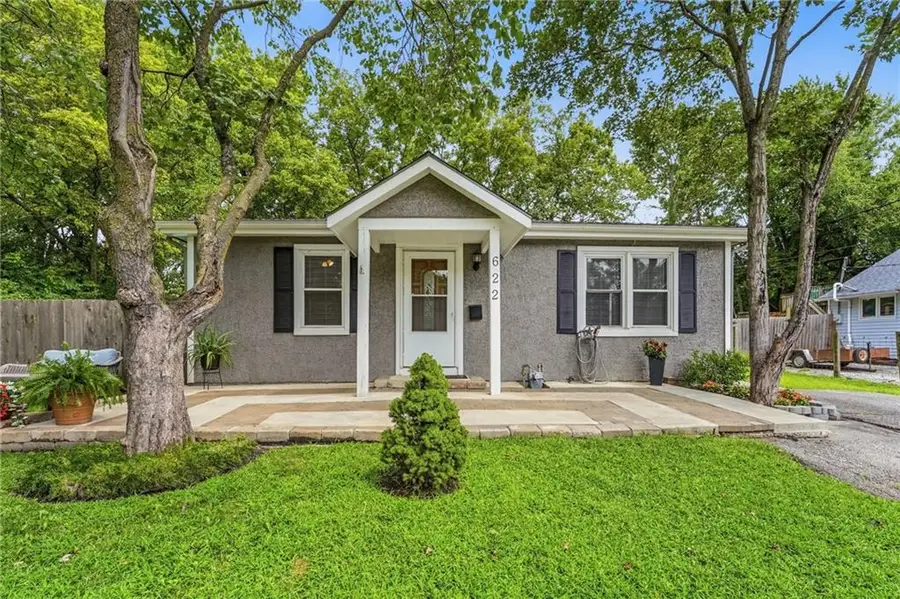 622 N Chestnut Street, Olathe, KS 66061 - #2