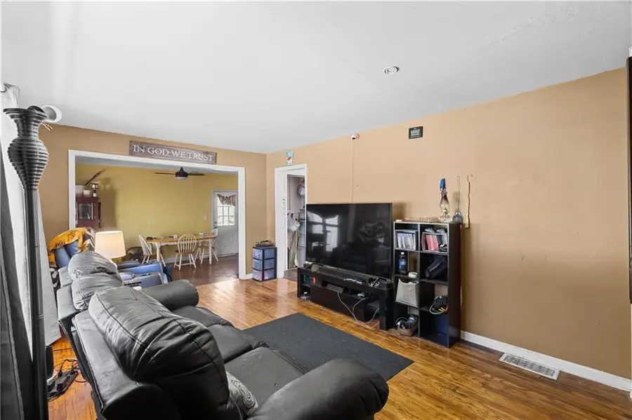 9125 Cherry Street, Kansas City, MO 64131 - #3