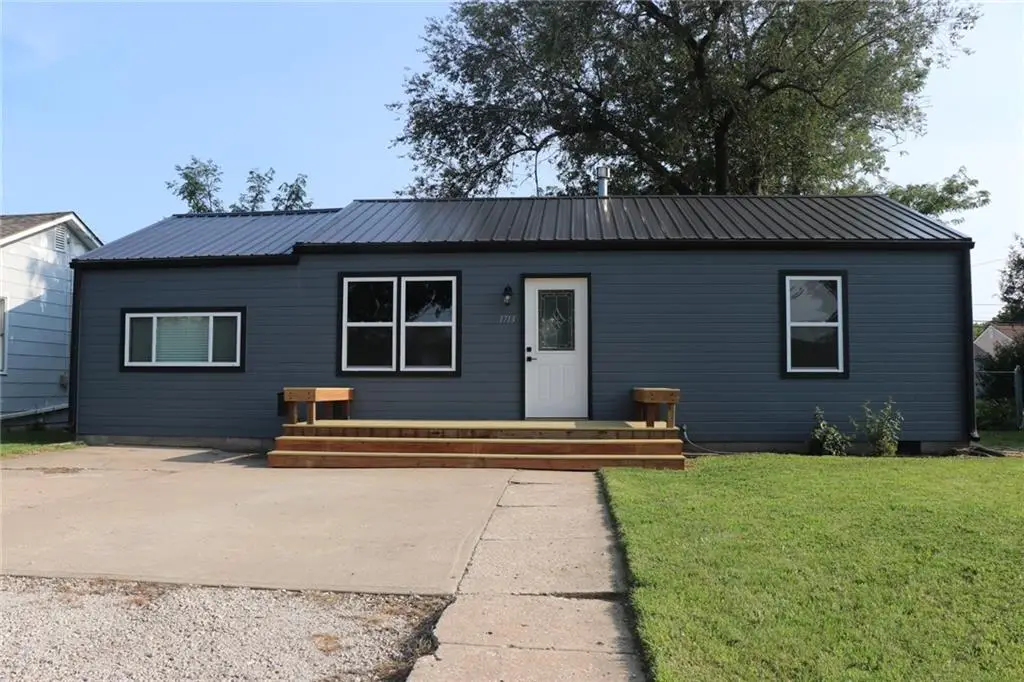 1713 Main Street, Osawatomie, KS 66064 - #1