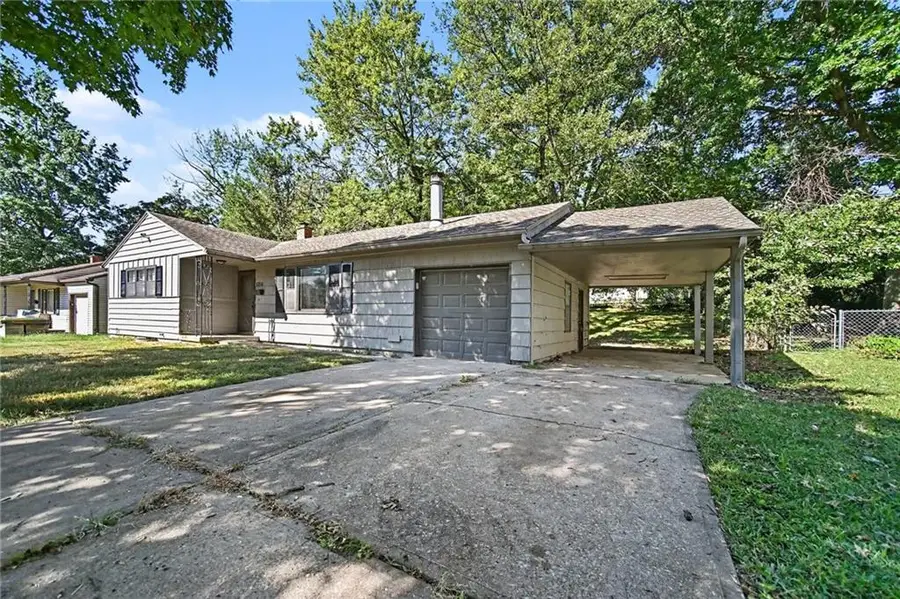 5816 Oxford Avenue, Raytown, MO 64133 - #2