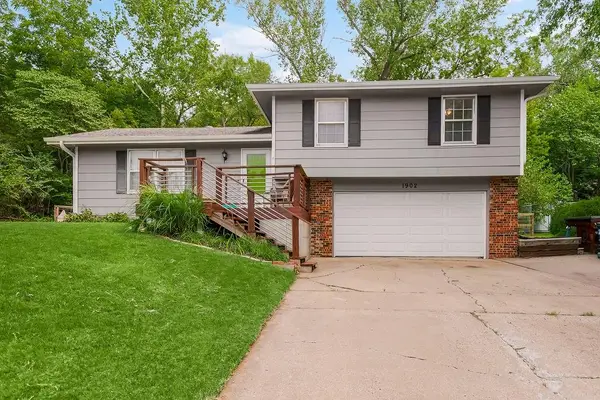 1902 Melholland Road, Lawrence, KS 66047