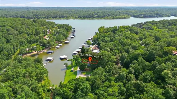 28329 W Cove Drive, Lincoln, MO 65338
