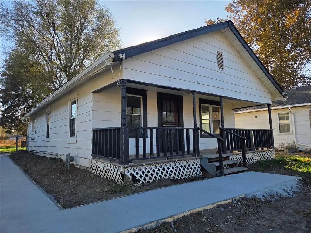 1006 W Cliff Street, Saint Joseph, MO 64504 - #1