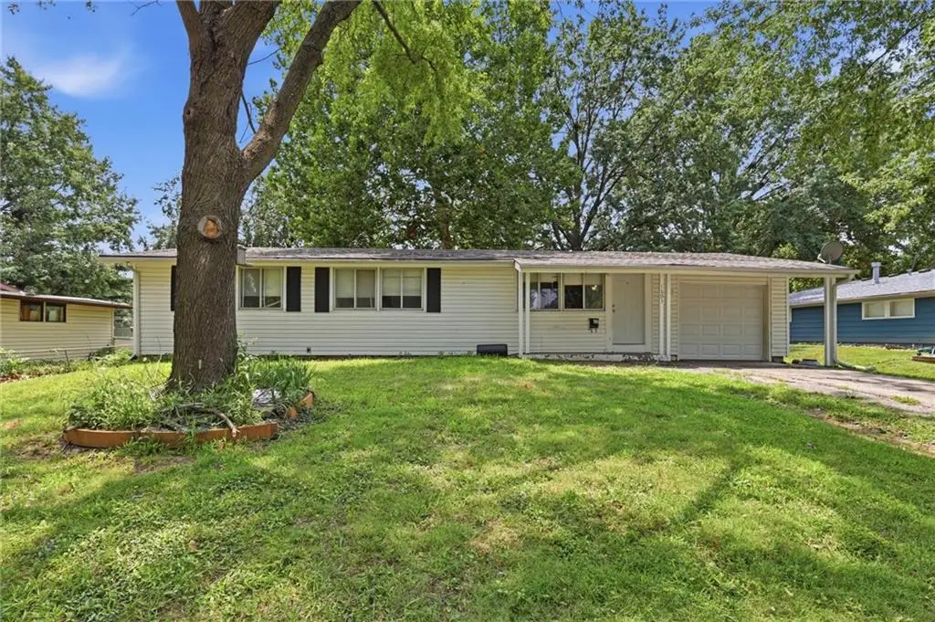 1803 NE 57th Street, Gladstone, MO 64118 - #1