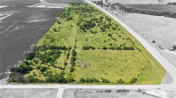 1700 North Dakota Road, Iola, KS 66749