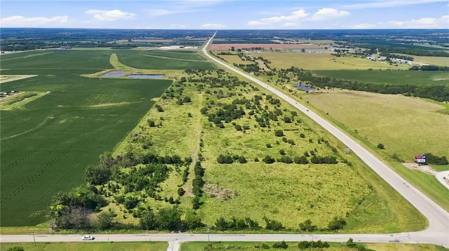 1700 North Dakota Road, Iola, KS 66749 - #2