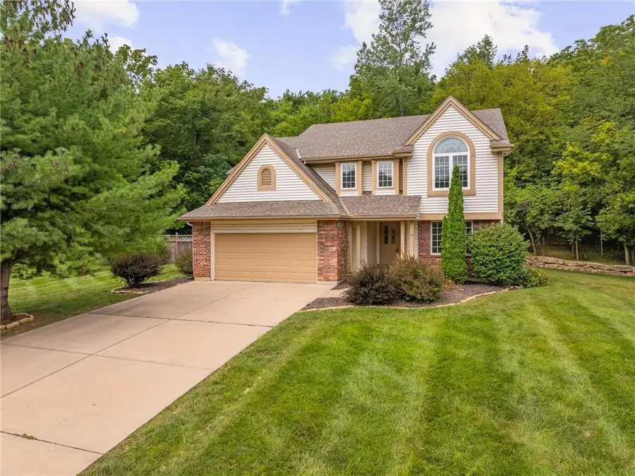 3010 S Bradford Lane, Blue Springs, MO 64015 - #3