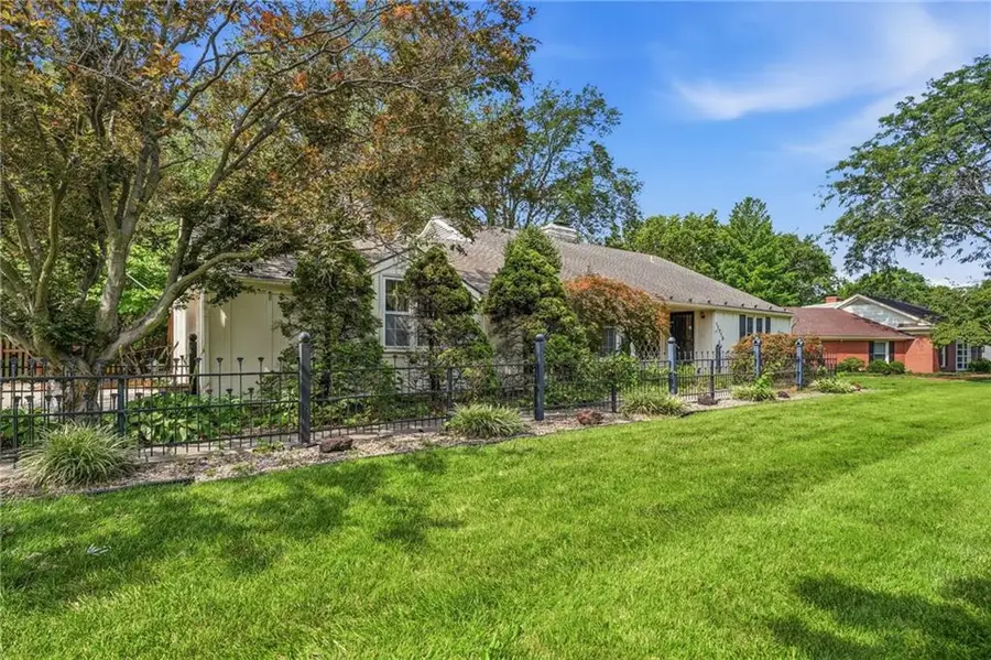 11715 Markham Road, Independence, MO 64052 - #2
