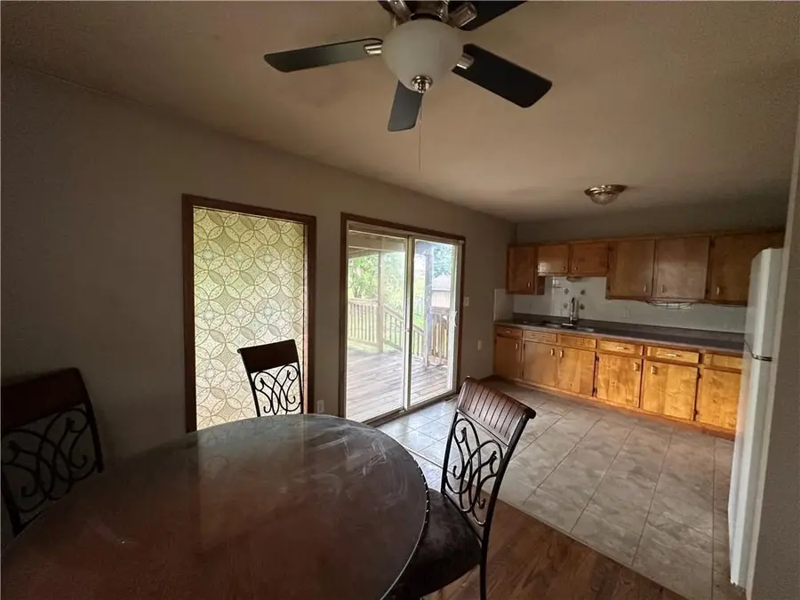 8404 Booth Avenue, Raytown, MO 64138 - #3