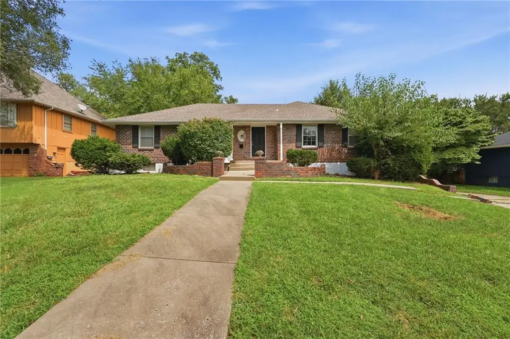 8705 Tennessee Avenue, Raytown, MO 64138 - #1