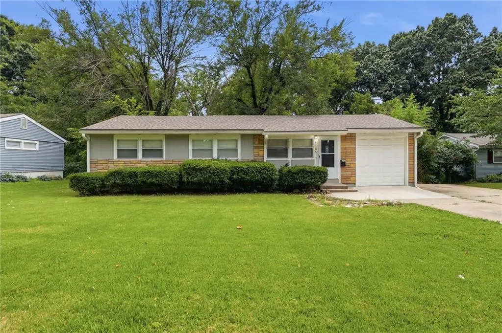 6108 N Charlotte Street, Kansas City, MO 64118 - #1