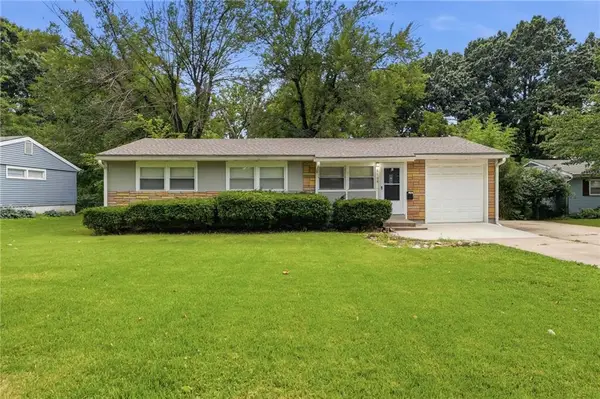 6108 N Charlotte Street, Kansas City, MO 64118