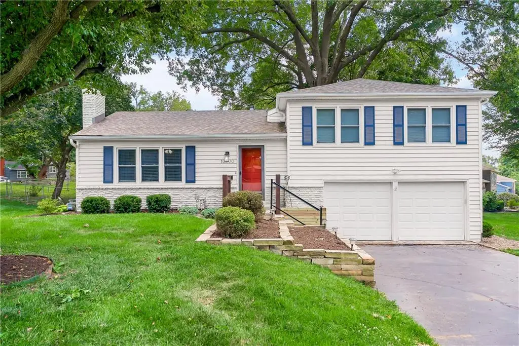 10200 Outlook Drive, Overland Park, KS 66207 - #1