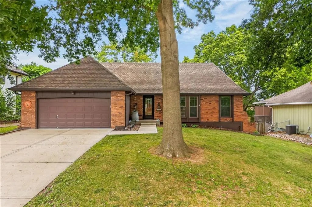 1120 NE 82nd Street, Kansas City, MO 64118 - #1