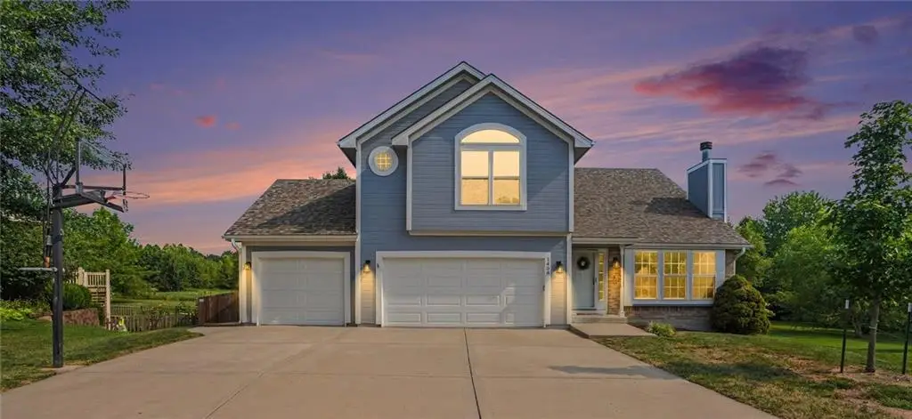 1408 NE 196th Court, Smithville, MO 64089 - #1